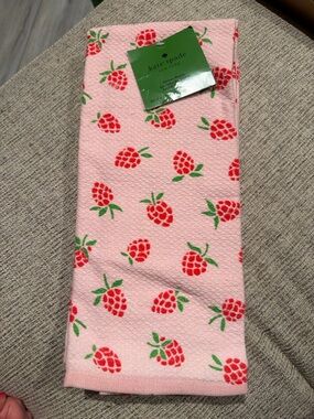 Kate Spade Raspberry Print Kitchen Towels Set of 2 Pink NWT BNNU